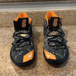 Kyrie 5 Taco PE by Nike size 13 NWoB